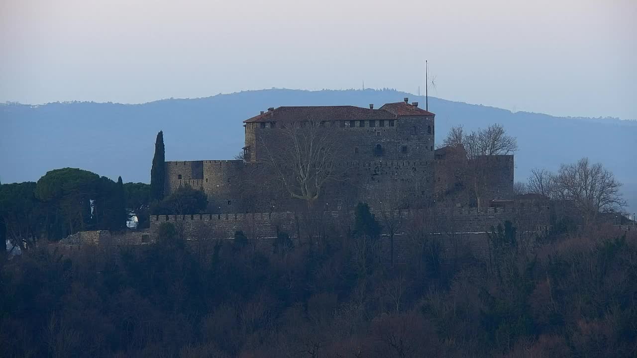 Nova Gorica y Gorizia: Impresionantes Vistas desde el Monasterio Franciscano de Kostanjevica