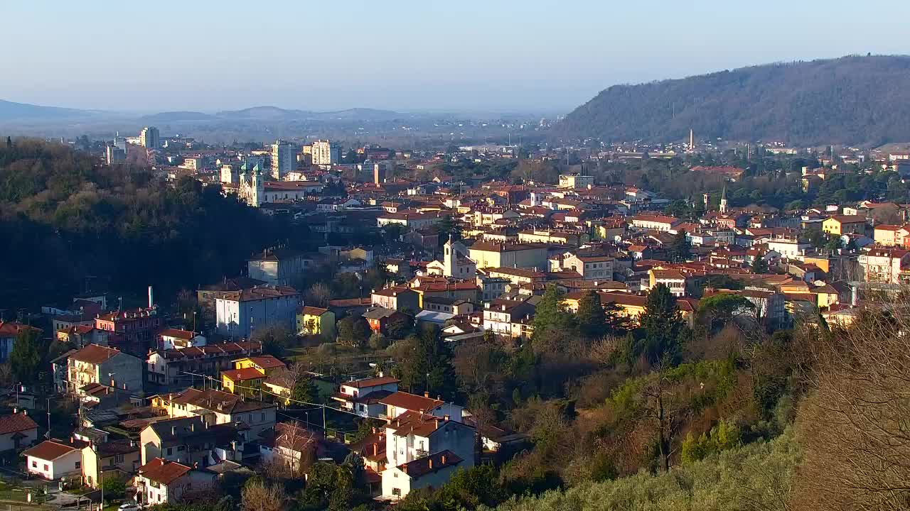 Nova Gorica e Gorizia: Panorama Mozzafiato dal Convento Francescano di Castagnevizza