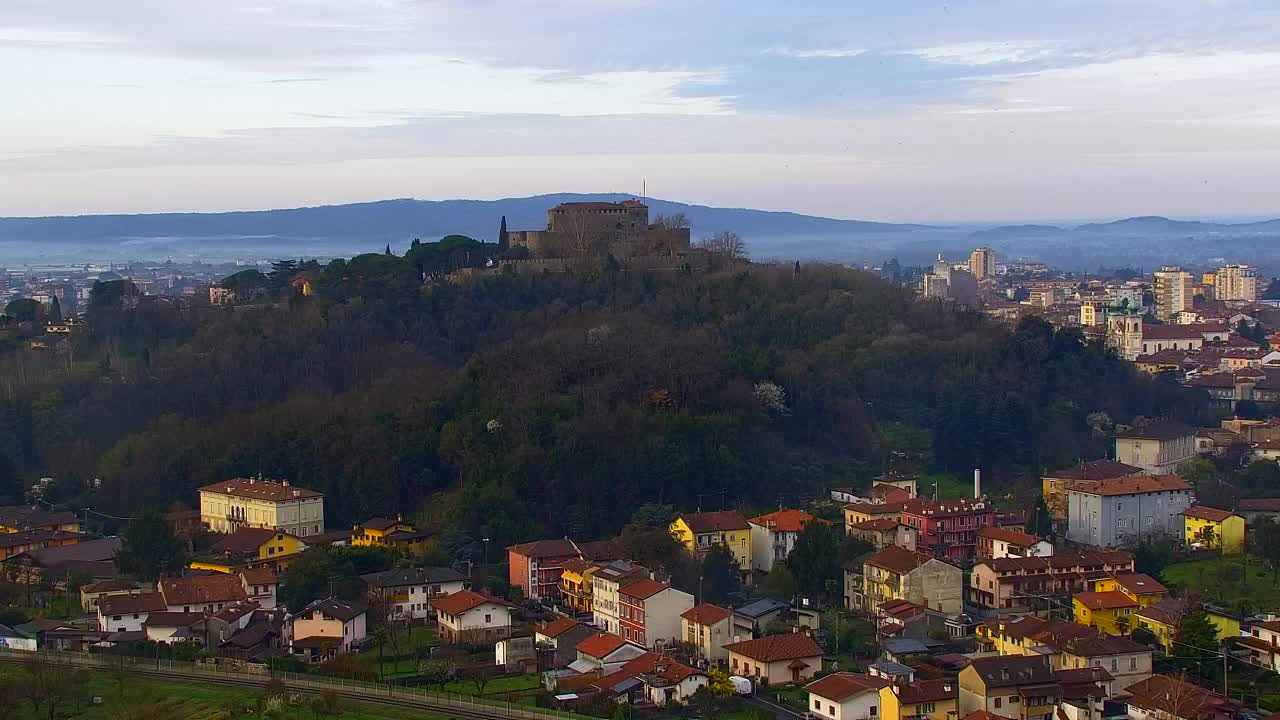 Nova Gorica e Gorizia: Panorama Mozzafiato dal Convento Francescano di Castagnevizza