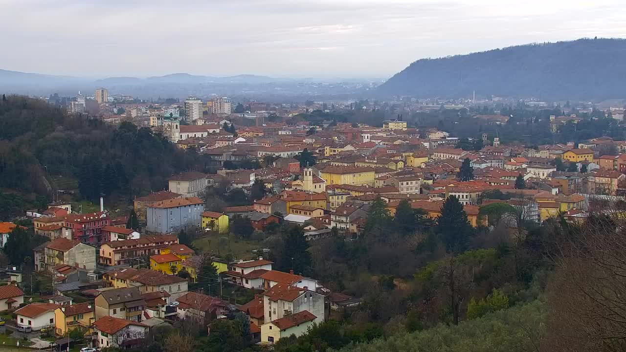 Nova Gorica e Gorizia: Panorama Mozzafiato dal Convento Francescano di Castagnevizza