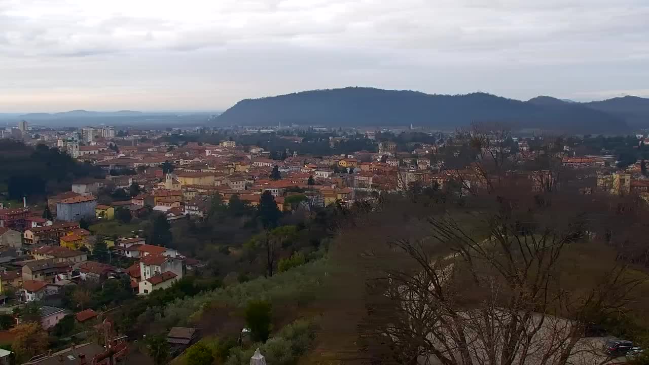 Nova Gorica e Gorizia: Panorama Mozzafiato dal Convento Francescano di Castagnevizza