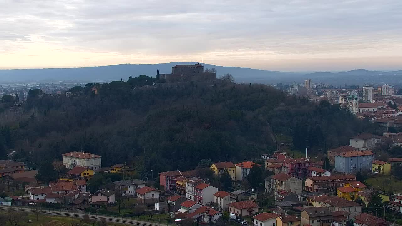 Nova Gorica i Gorica: Prekrasan Pogled iz Franjevačkog Samostana Kostanjevica