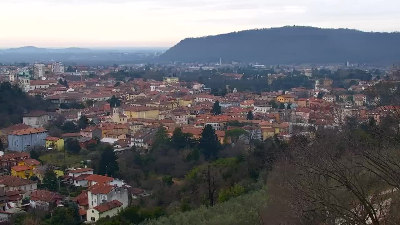 Nova Gorica und Görz: Atemberaubende Aussicht vom Franziskanerkloster Kostanjevica