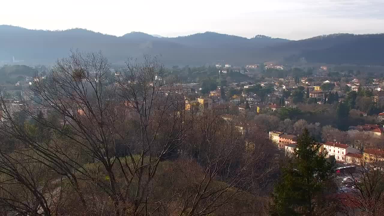 Nova Gorica e Gorizia: Panorama Mozzafiato dal Convento Francescano di Castagnevizza