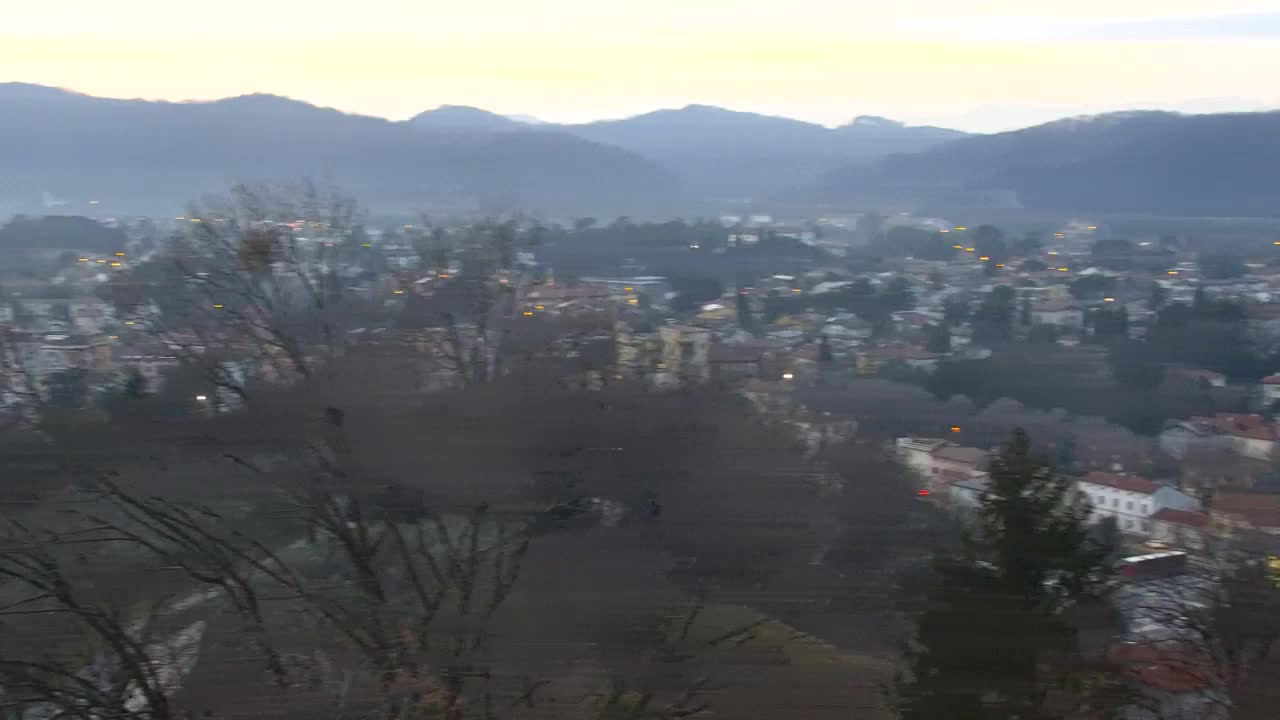 Nova Gorica e Gorizia: Panorama Mozzafiato dal Convento Francescano di Castagnevizza