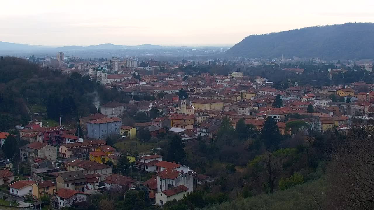 Nova Gorica e Gorizia: Panorama Mozzafiato dal Convento Francescano di Castagnevizza