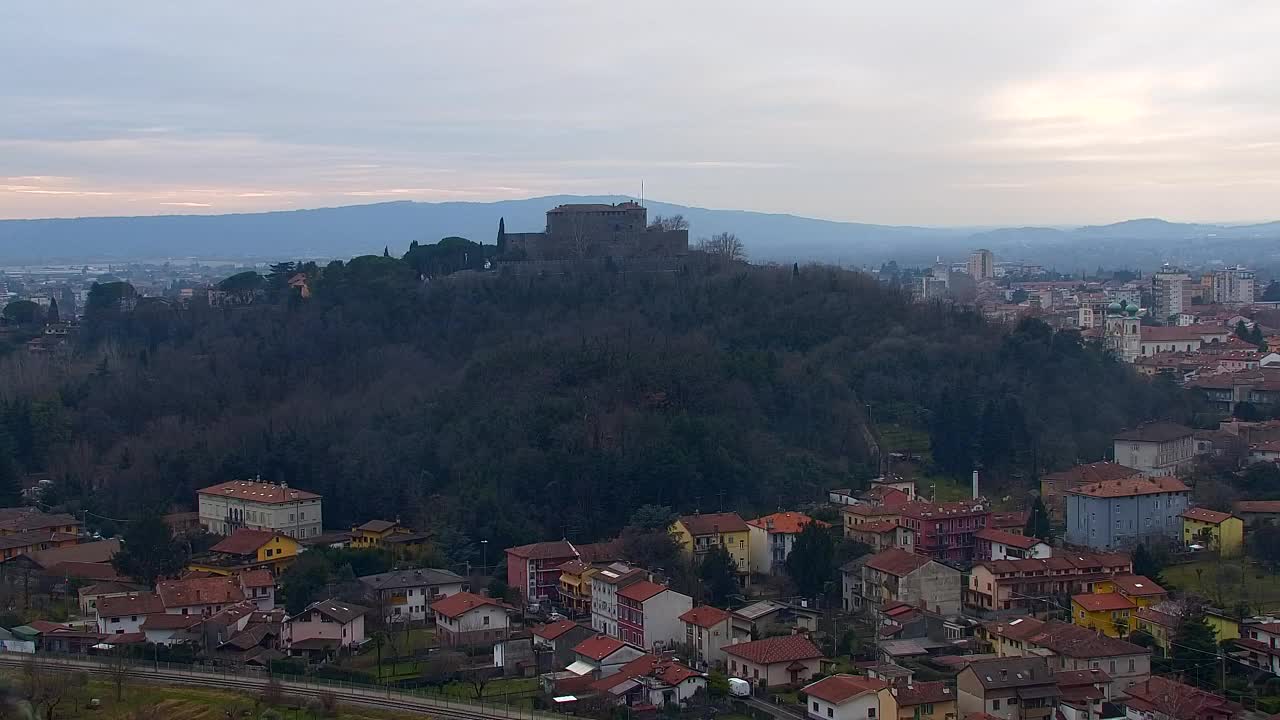Nova Gorica e Gorizia: Panorama Mozzafiato dal Convento Francescano di Castagnevizza