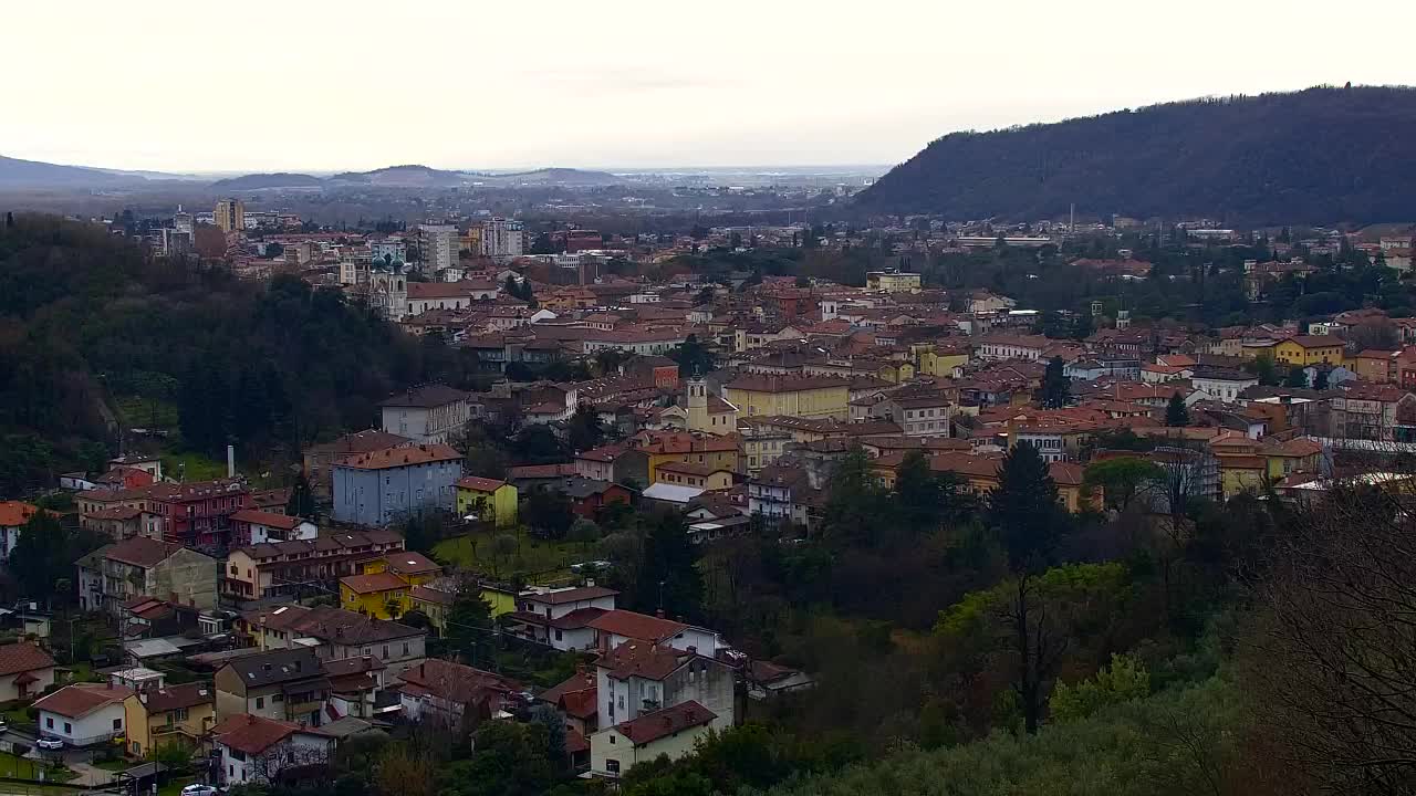 Nova Gorica y Gorizia: Impresionantes Vistas desde el Monasterio Franciscano de Kostanjevica