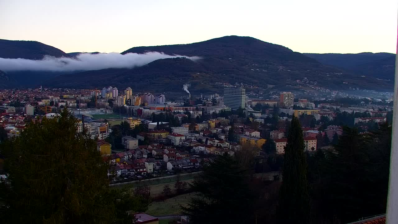 Nova Gorica e Gorizia: Panorama Mozzafiato dal Convento Francescano di Castagnevizza