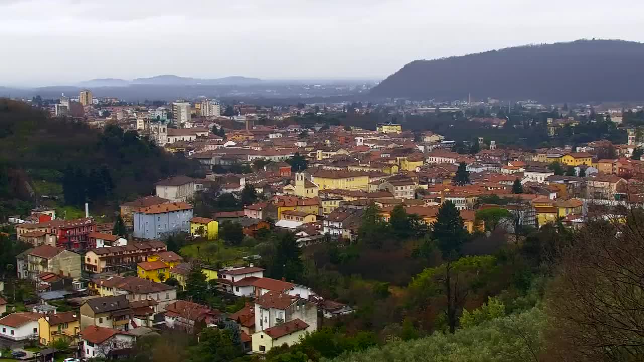 Nova Gorica e Gorizia: Panorama Mozzafiato dal Convento Francescano di Castagnevizza