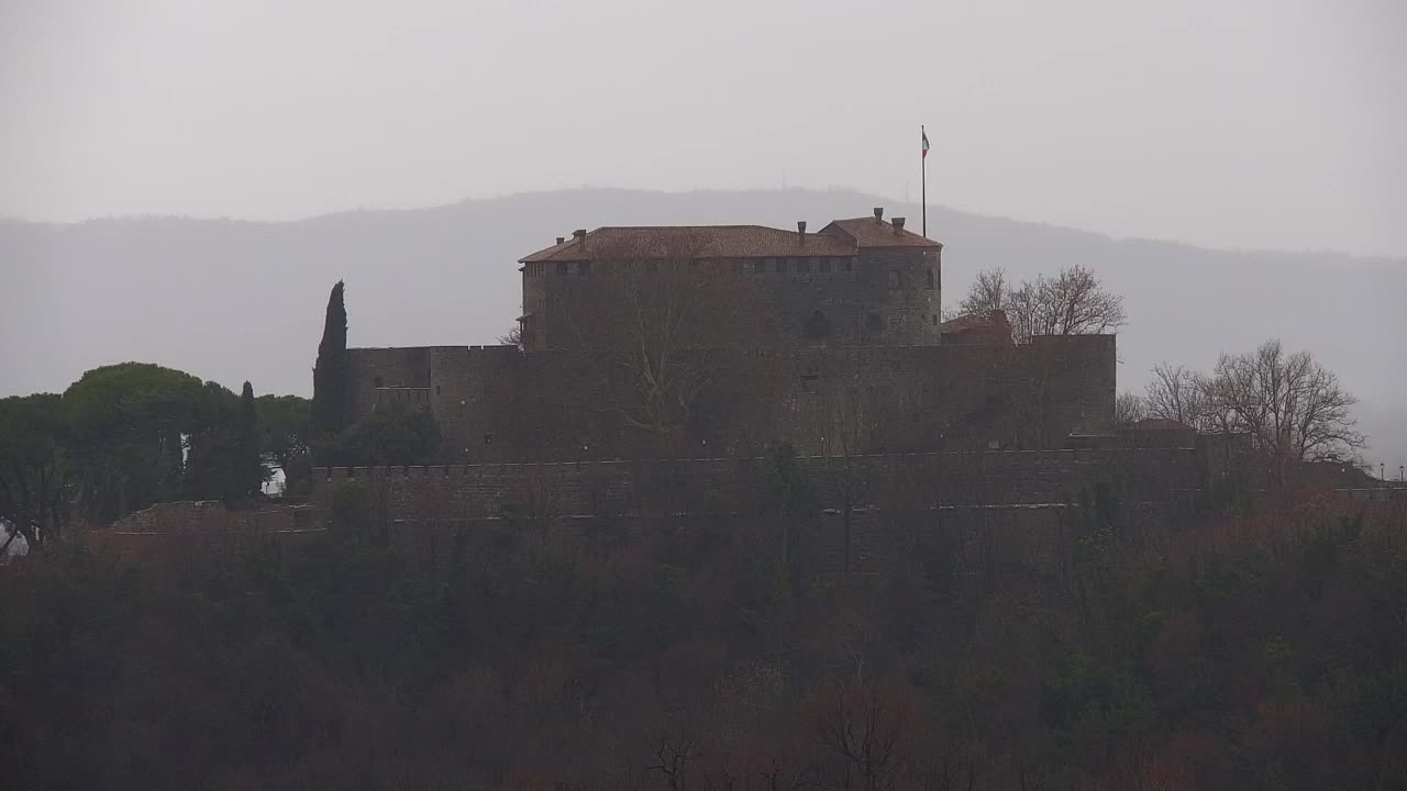 Nova Gorica und Görz: Atemberaubende Aussicht vom Franziskanerkloster Kostanjevica