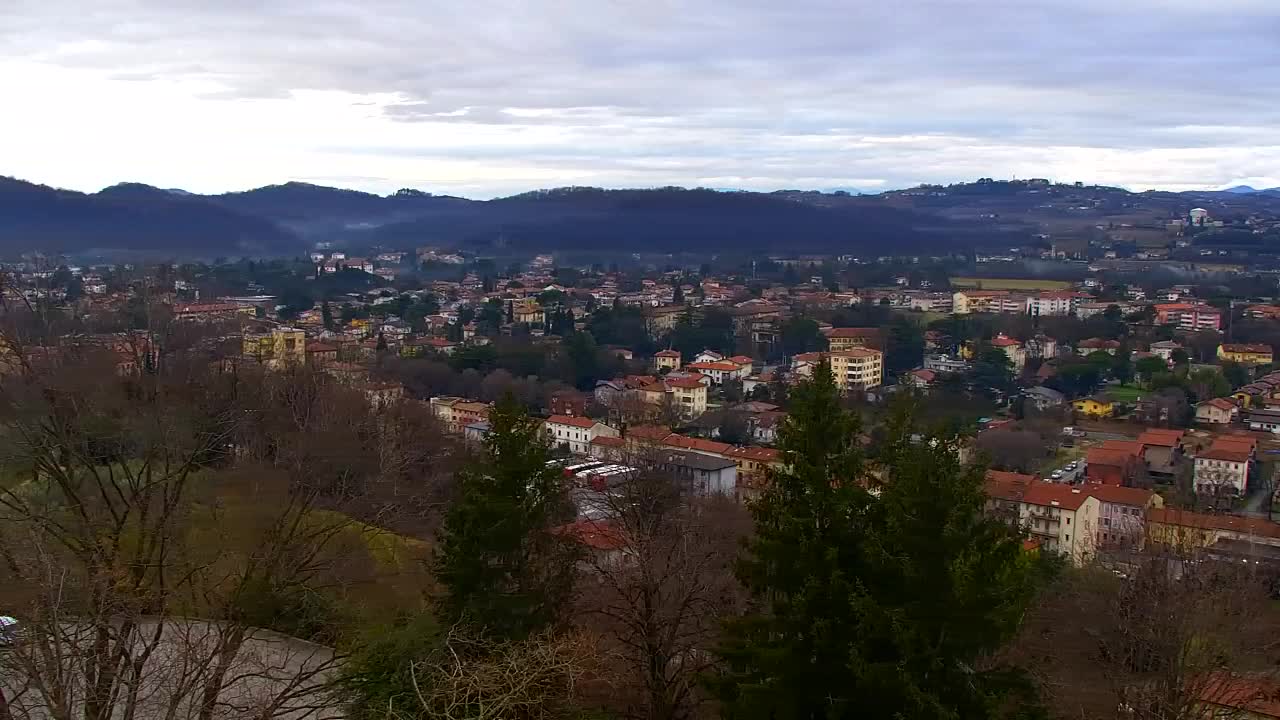 Nova Gorica i Gorica: Prekrasan Pogled iz Franjevačkog Samostana Kostanjevica