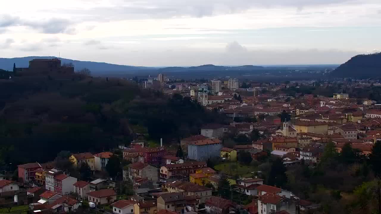 Nova Gorica e Gorizia: Panorama Mozzafiato dal Convento Francescano di Castagnevizza