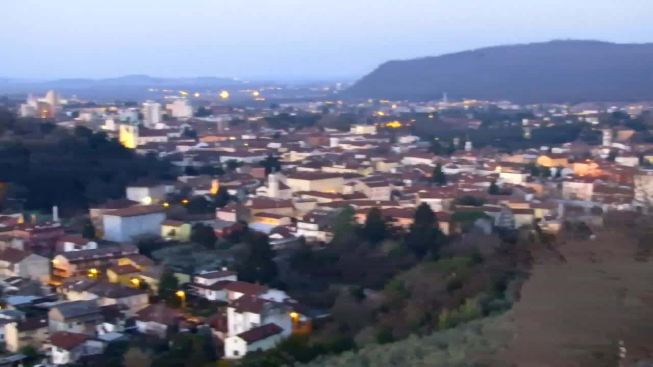 Nova Gorica y Gorizia: Impresionantes Vistas desde el Monasterio Franciscano de Kostanjevica