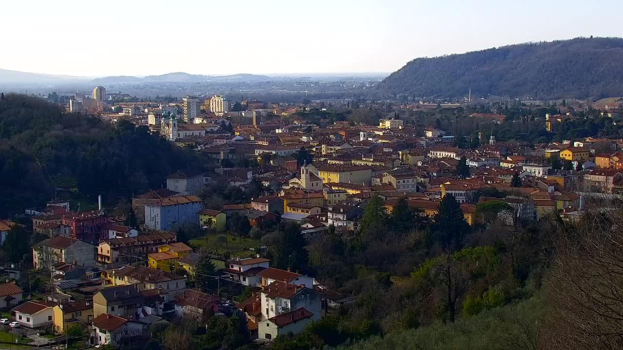 Nova Gorica i Gorica: Prekrasan Pogled iz Franjevačkog Samostana Kostanjevica