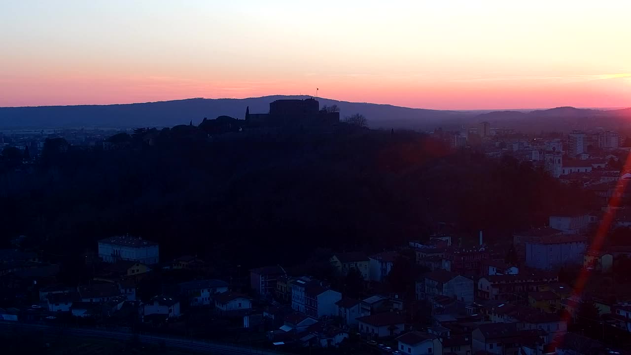 Nova Gorica y Gorizia: Impresionantes Vistas desde el Monasterio Franciscano de Kostanjevica