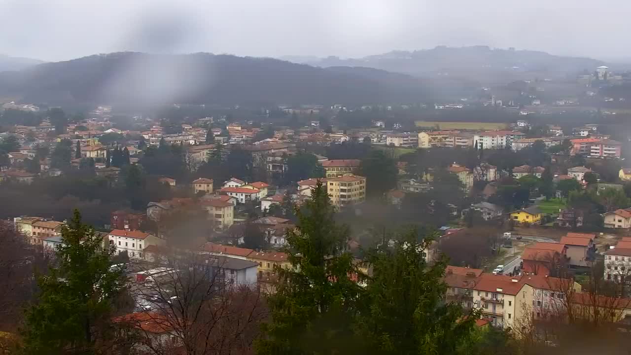 Nova Gorica e Gorizia: Panorama Mozzafiato dal Convento Francescano di Castagnevizza