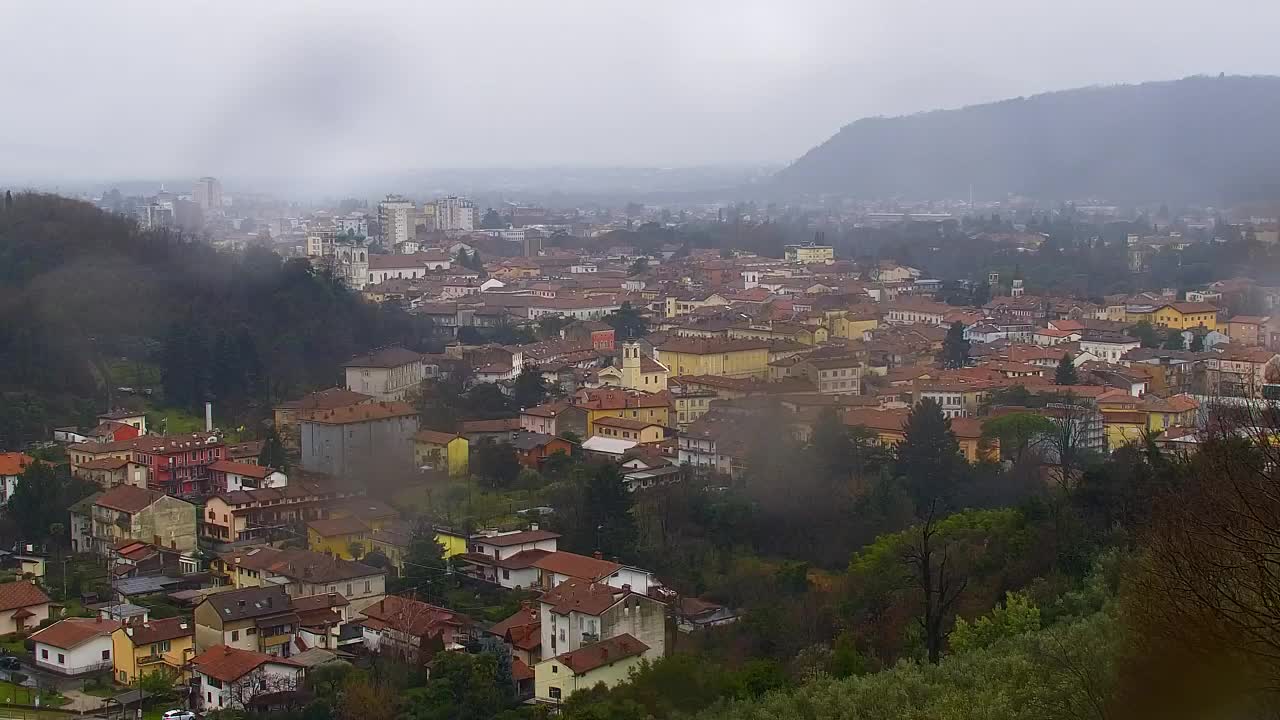 Nova Gorica e Gorizia: Panorama Mozzafiato dal Convento Francescano di Castagnevizza
