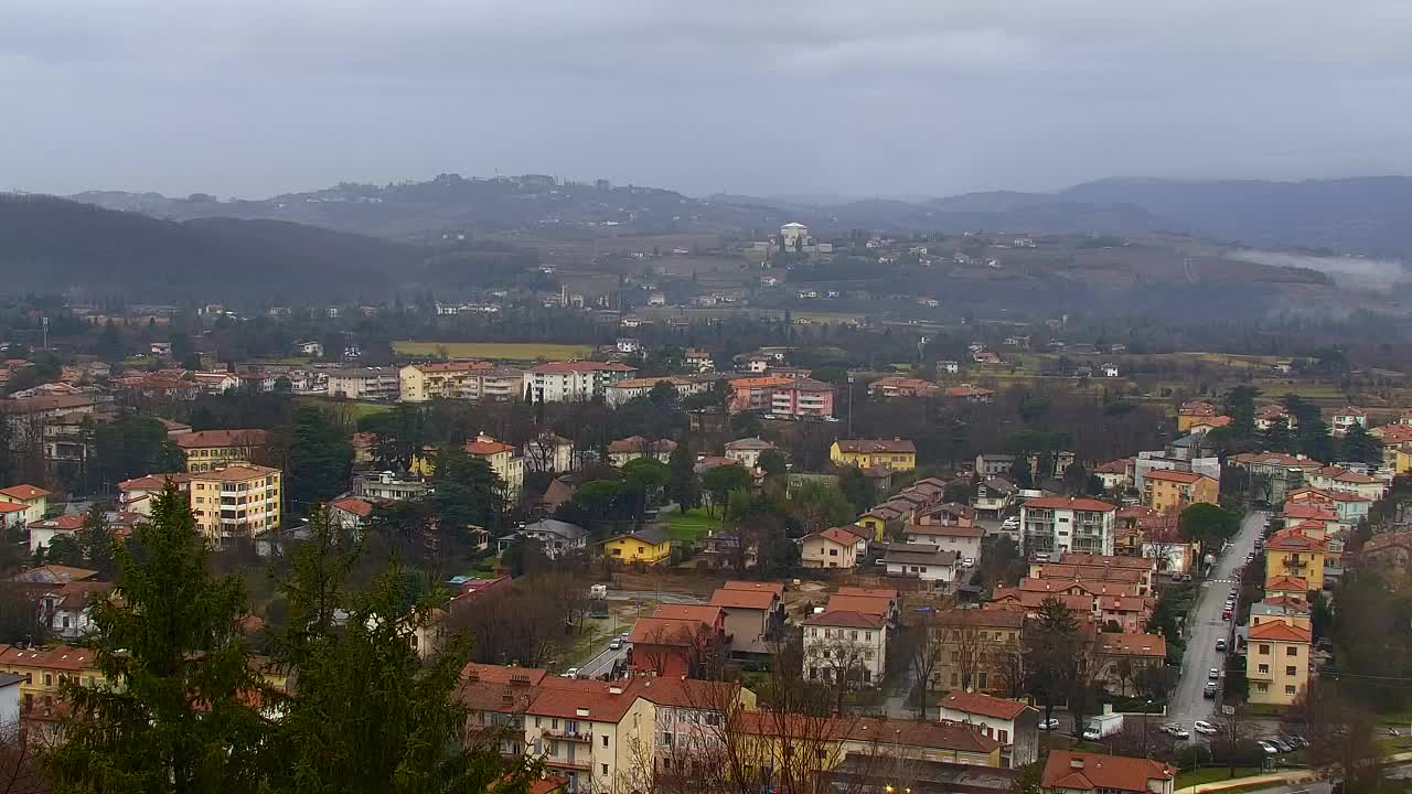 Nova Gorica y Gorizia: Impresionantes Vistas desde el Monasterio Franciscano de Kostanjevica