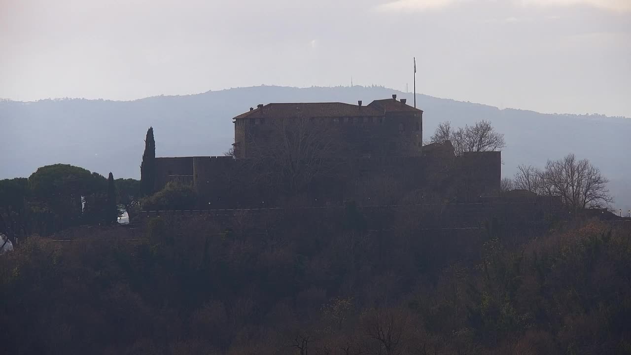 Nova Gorica e Gorizia: Panorama Mozzafiato dal Convento Francescano di Castagnevizza