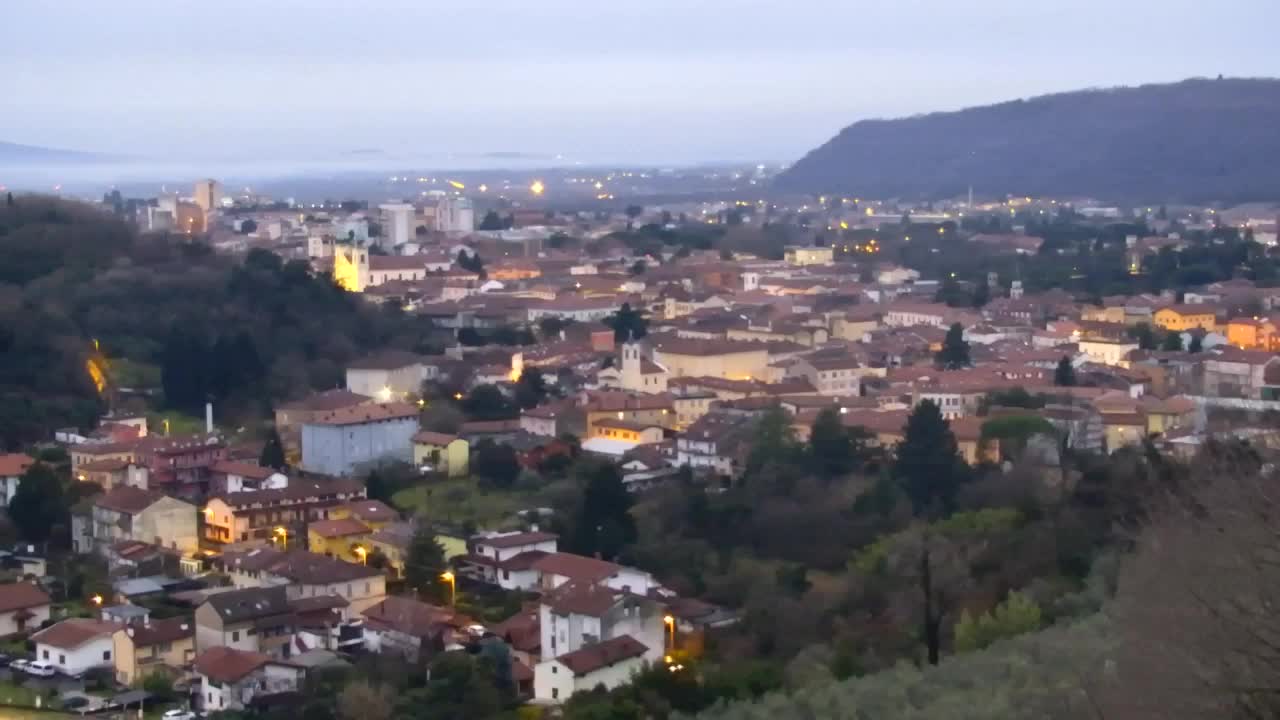 Nova Gorica y Gorizia: Impresionantes Vistas desde el Monasterio Franciscano de Kostanjevica