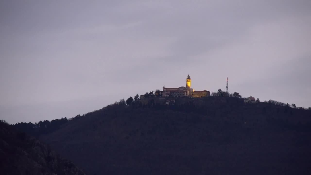 Nova Gorica und Görz: Atemberaubende Aussicht vom Franziskanerkloster Kostanjevica