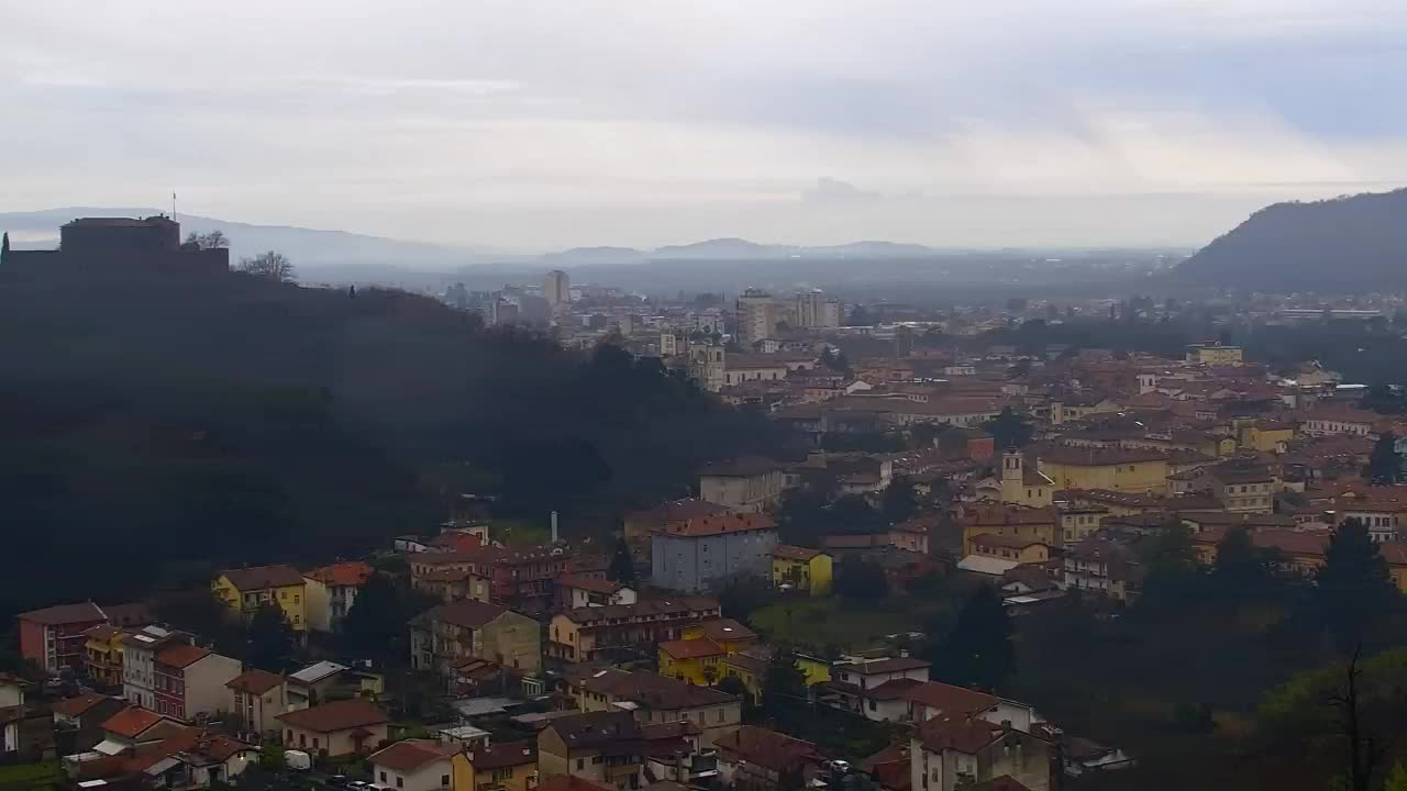 Nova Gorica i Gorica: Prekrasan Pogled iz Franjevačkog Samostana Kostanjevica