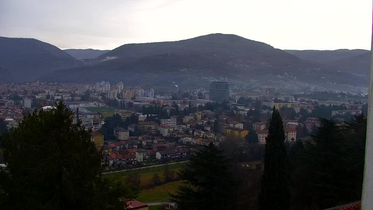 Nova Gorica e Gorizia: Panorama Mozzafiato dal Convento Francescano di Castagnevizza