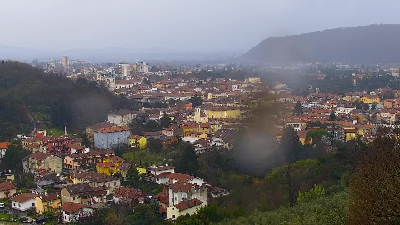 Nova Gorica i Gorica: Prekrasan Pogled iz Franjevačkog Samostana Kostanjevica
