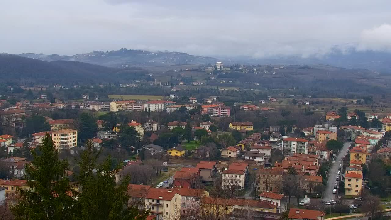 Nova Gorica und Görz: Atemberaubende Aussicht vom Franziskanerkloster Kostanjevica