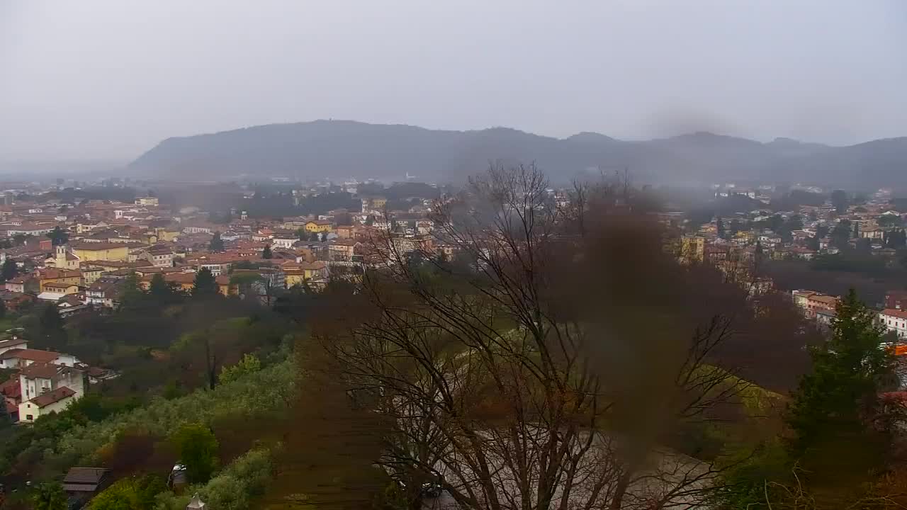 Nova Gorica e Gorizia: Panorama Mozzafiato dal Convento Francescano di Castagnevizza