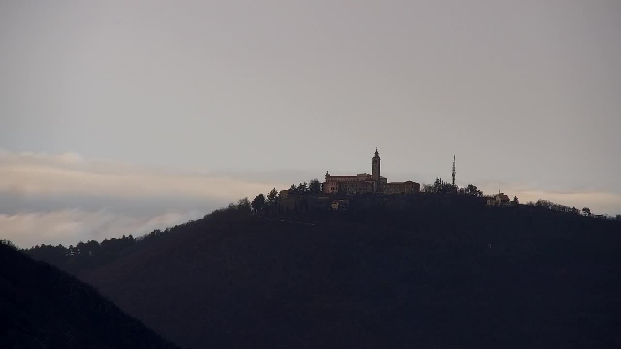 Nova Gorica i Gorica: Prekrasan Pogled iz Franjevačkog Samostana Kostanjevica