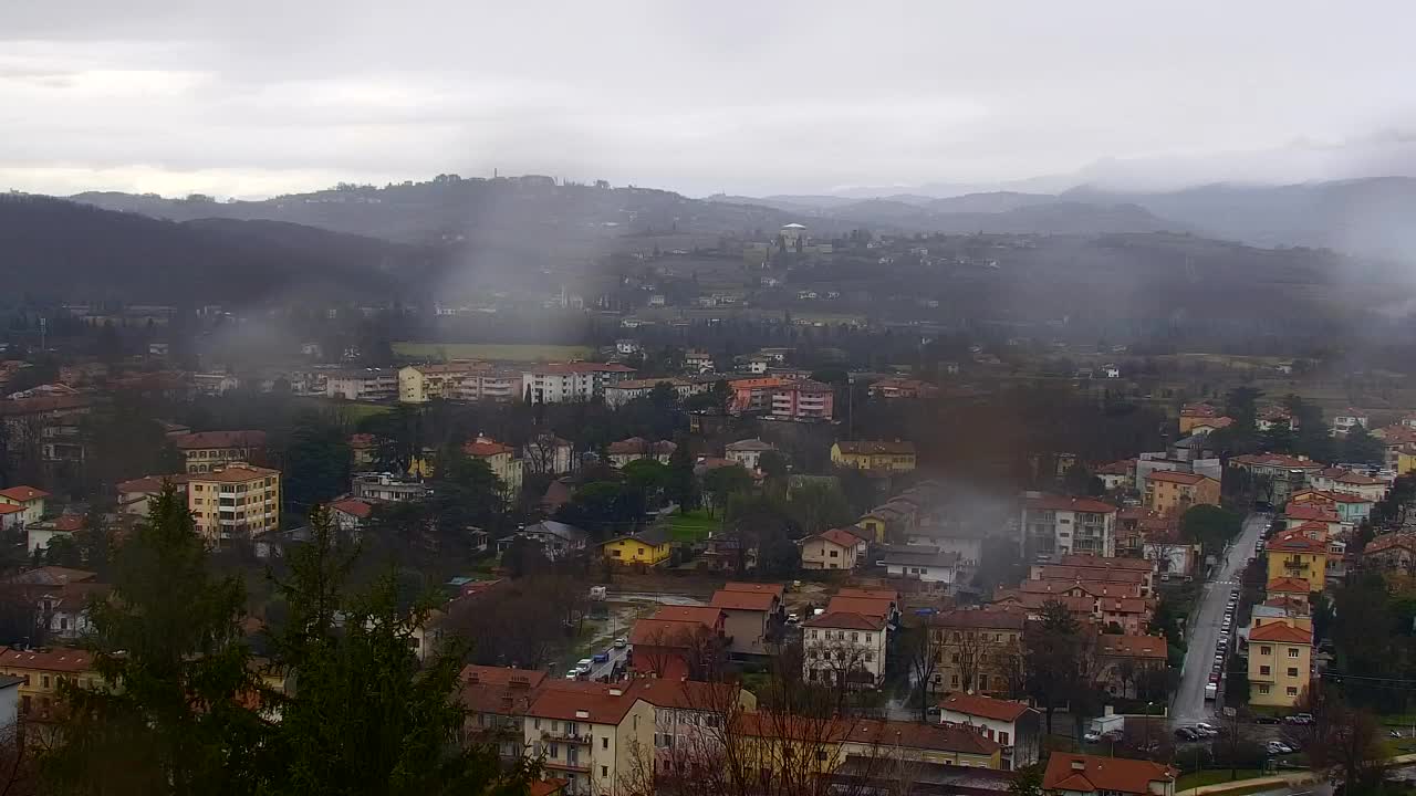 Nova Gorica e Gorizia: Panorama Mozzafiato dal Convento Francescano di Castagnevizza