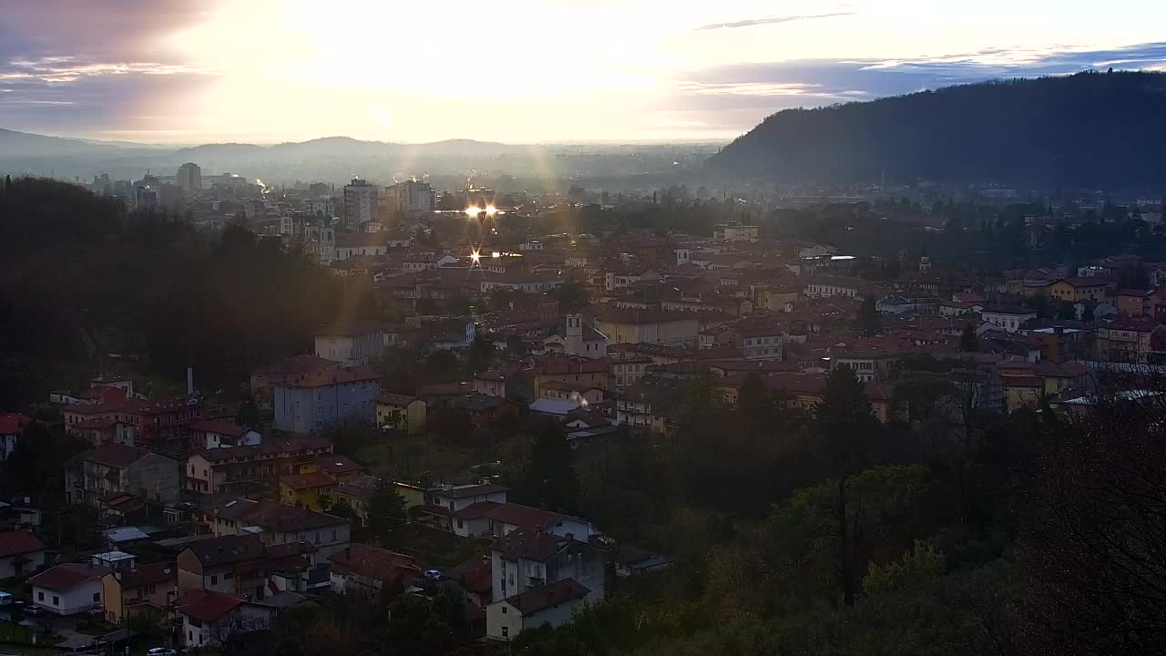 Nova Gorica e Gorizia: Panorama Mozzafiato dal Convento Francescano di Castagnevizza