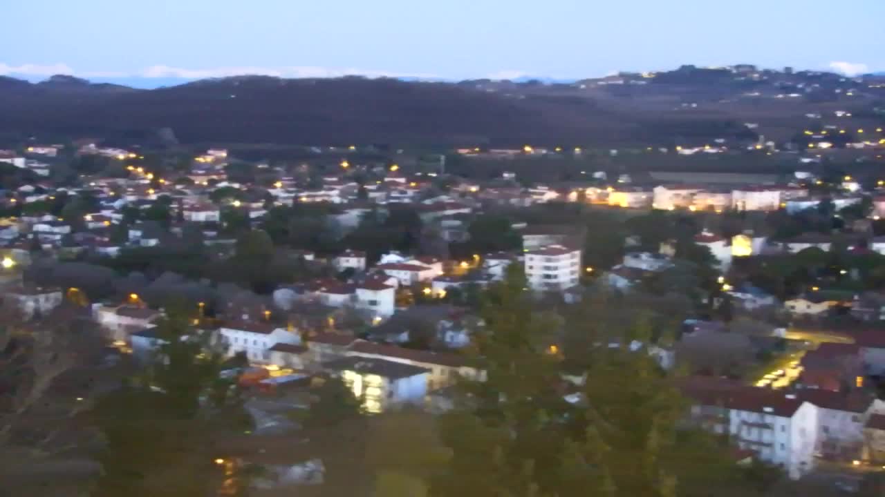 Nova Gorica e Gorizia: Panorama Mozzafiato dal Convento Francescano di Castagnevizza