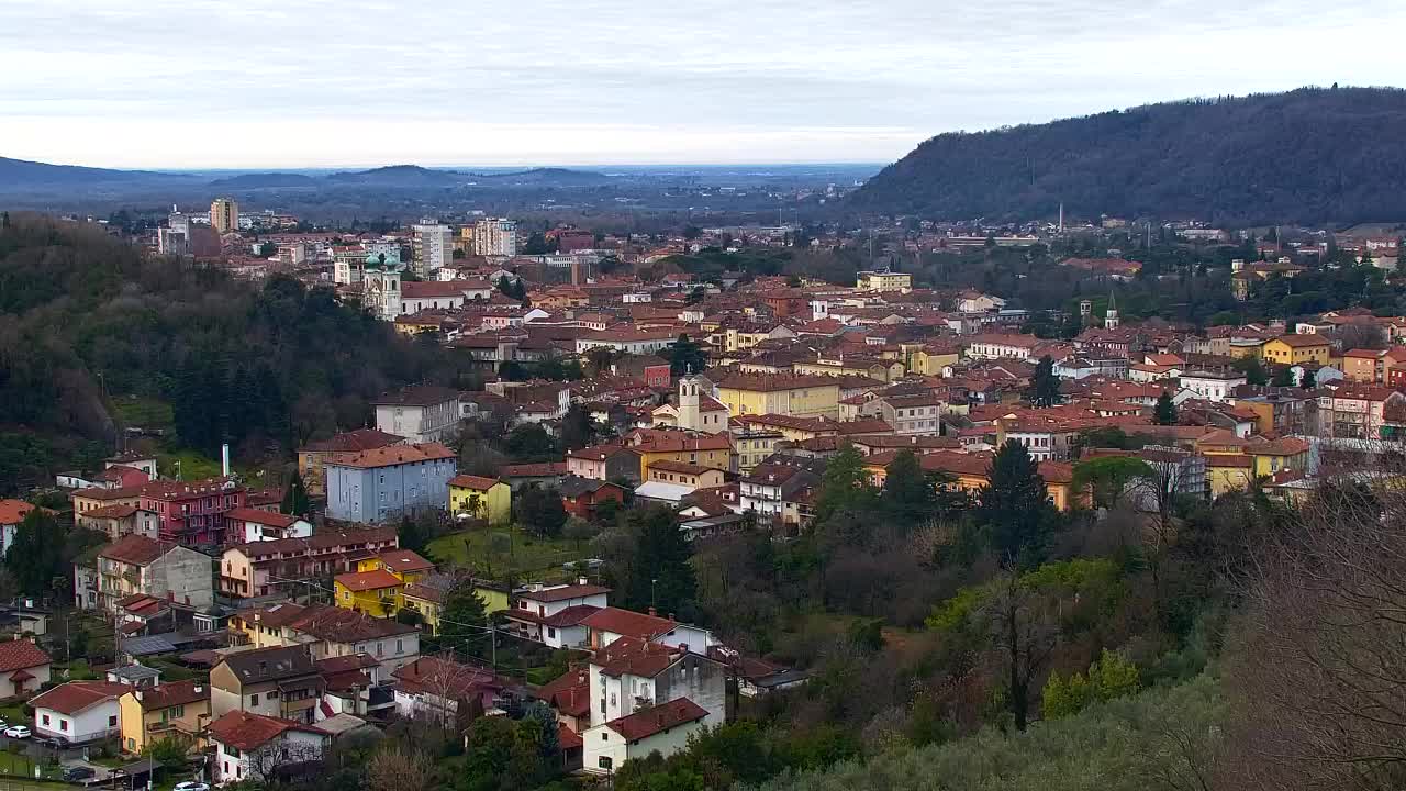 Nova Gorica e Gorizia: Panorama Mozzafiato dal Convento Francescano di Castagnevizza