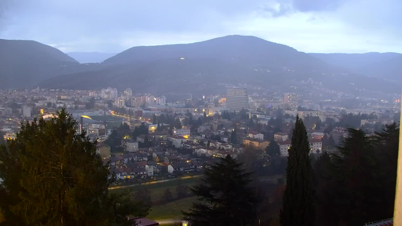 Nova Gorica i Gorica: Prekrasan Pogled iz Franjevačkog Samostana Kostanjevica