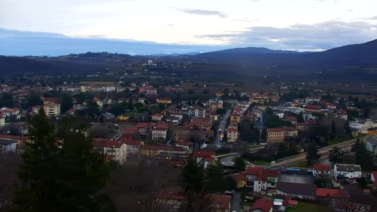 Nova Gorica i Gorica: Prekrasan Pogled iz Franjevačkog Samostana Kostanjevica