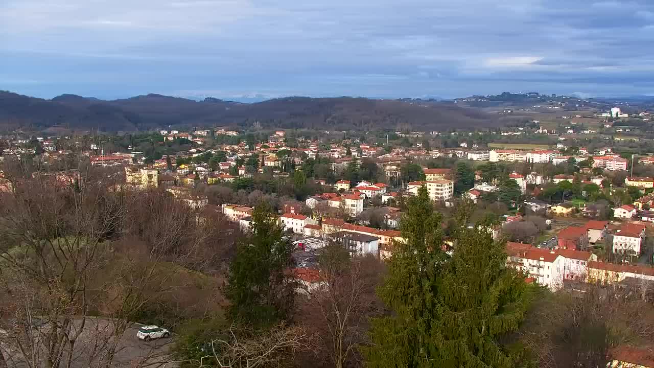 Nova Gorica e Gorizia: Panorama Mozzafiato dal Convento Francescano di Castagnevizza
