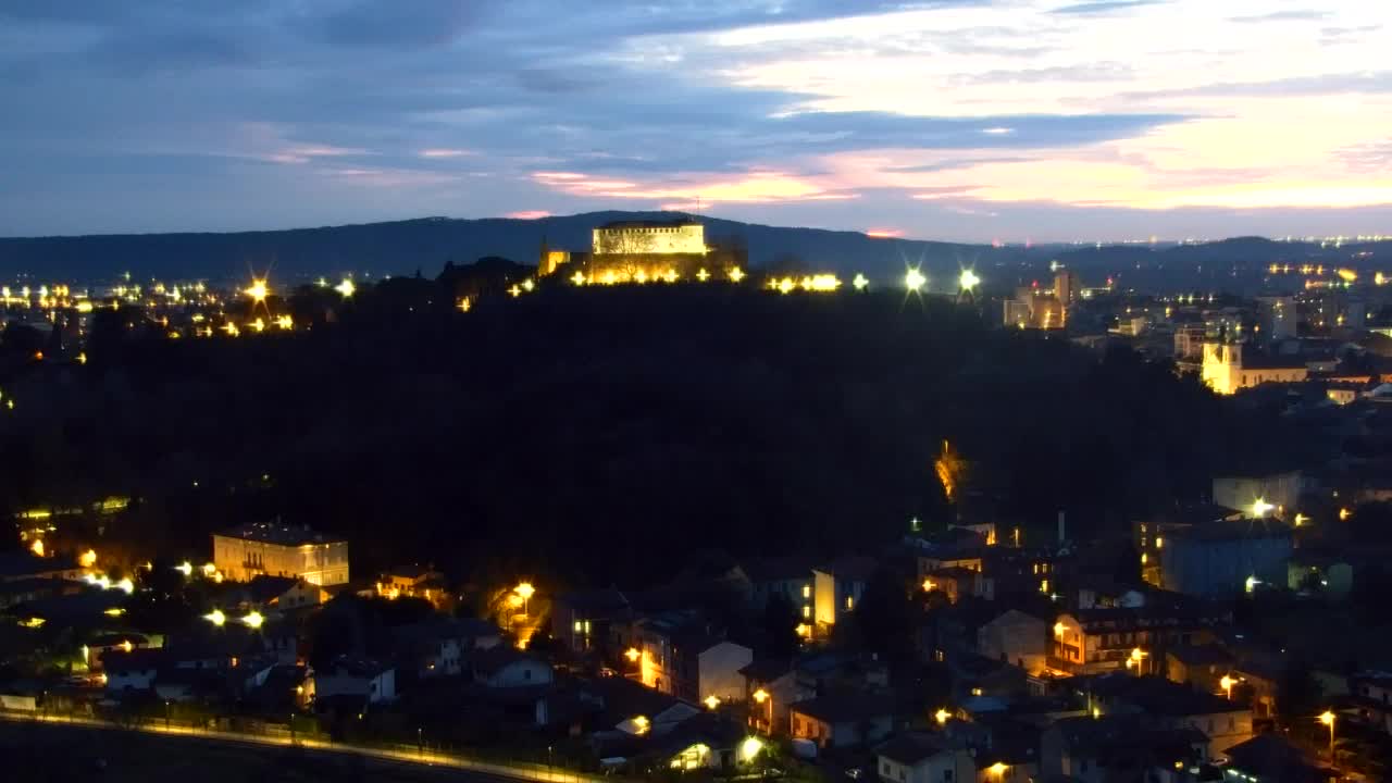 Nova Gorica i Gorica: Prekrasan Pogled iz Franjevačkog Samostana Kostanjevica