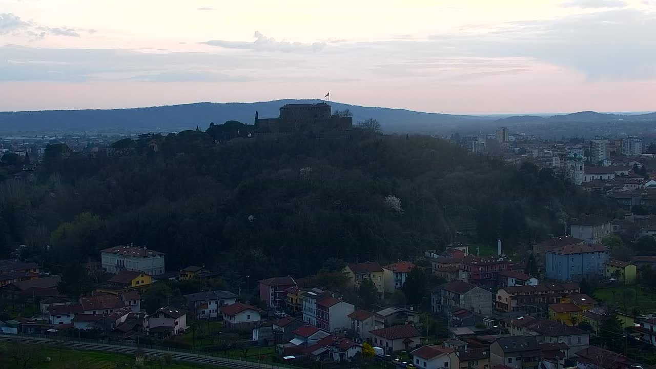 Nova Gorica y Gorizia: Impresionantes Vistas desde el Monasterio Franciscano de Kostanjevica