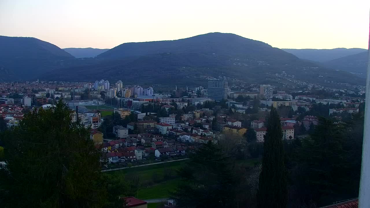 Nova Gorica e Gorizia: Panorama Mozzafiato dal Convento Francescano di Castagnevizza