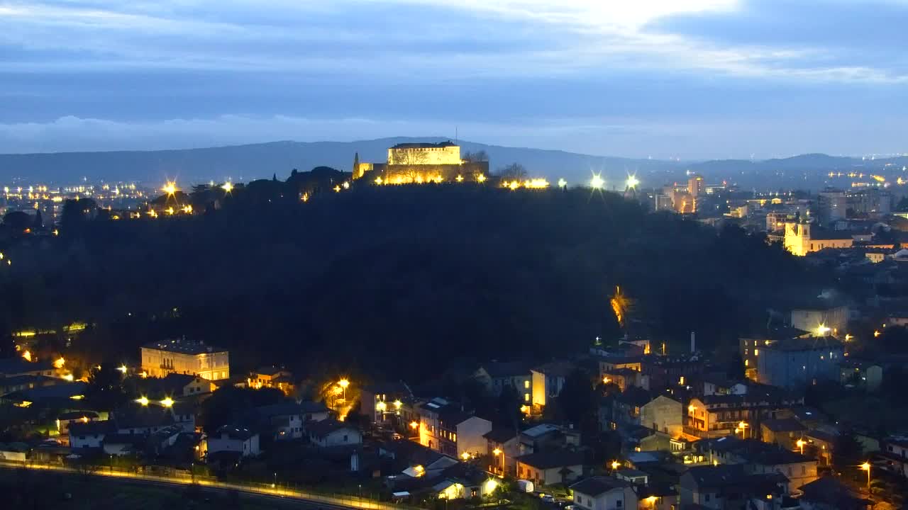 Nova Gorica e Gorizia: Panorama Mozzafiato dal Convento Francescano di Castagnevizza