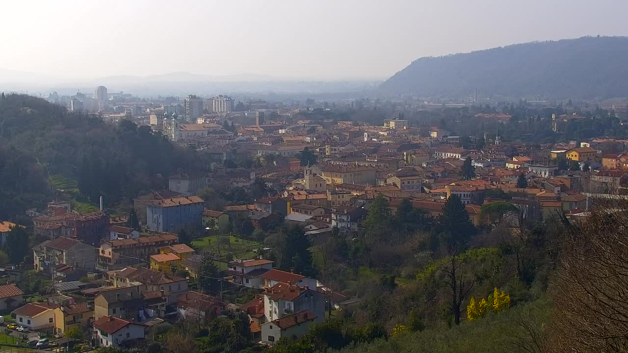 Nova Gorica i Gorica: Prekrasan Pogled iz Franjevačkog Samostana Kostanjevica