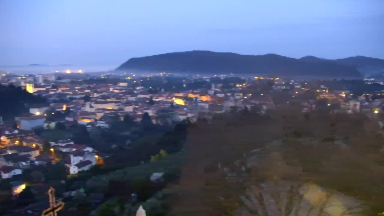 Nova Gorica e Gorizia: Panorama Mozzafiato dal Convento Francescano di Castagnevizza