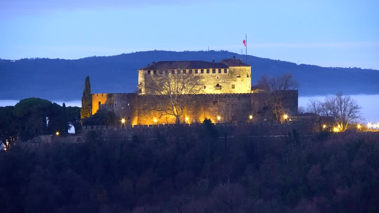 Nova Gorica und Görz: Atemberaubende Aussicht vom Franziskanerkloster Kostanjevica