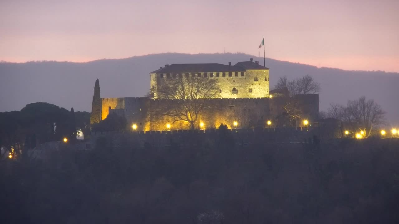 Nova Gorica e Gorizia: Panorama Mozzafiato dal Convento Francescano di Castagnevizza