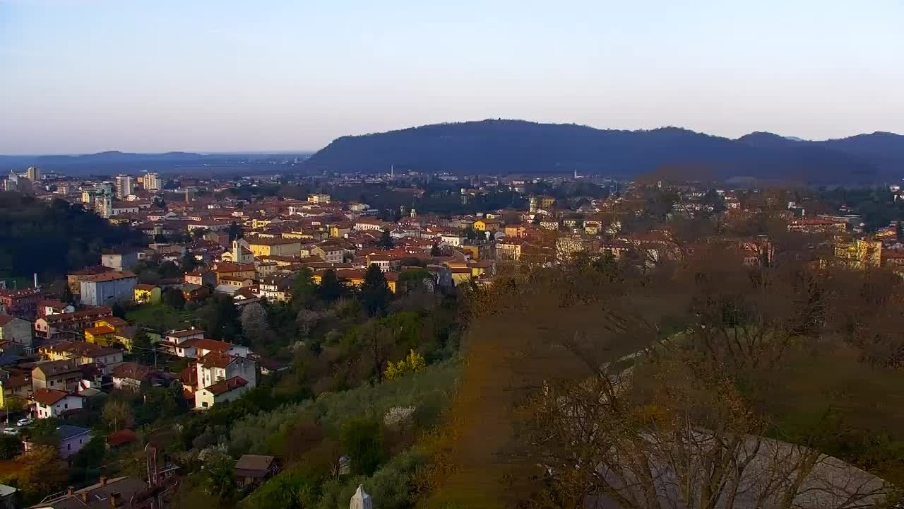 Nova Gorica i Gorica: Prekrasan Pogled iz Franjevačkog Samostana Kostanjevica