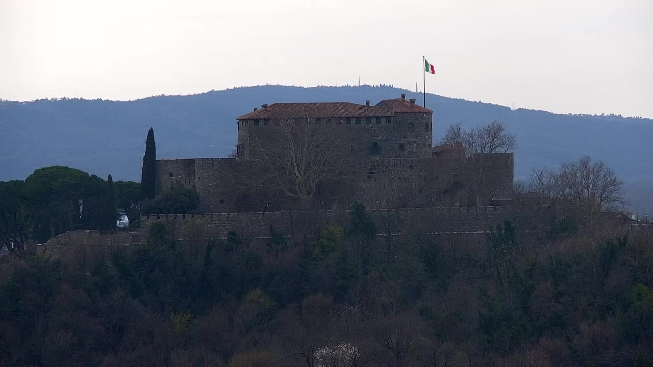 Nova Gorica y Gorizia: Impresionantes Vistas desde el Monasterio Franciscano de Kostanjevica