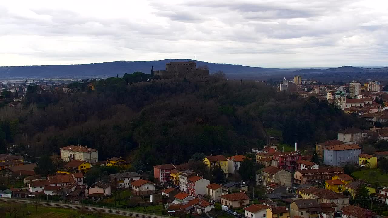 Nova Gorica e Gorizia: Panorama Mozzafiato dal Convento Francescano di Castagnevizza